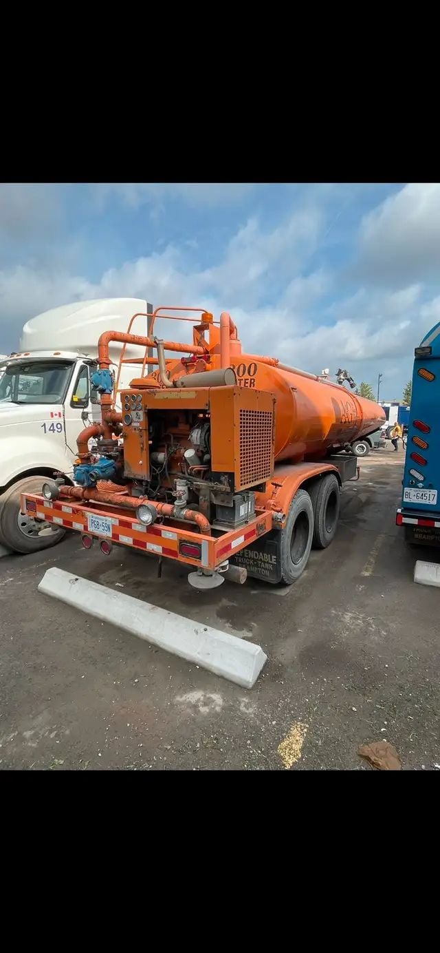 Thumbnail Stainless steel 5000 Gallon Flusher Tanker Thumbnail Stainless steel 5000 Gallon Flusher Tanker